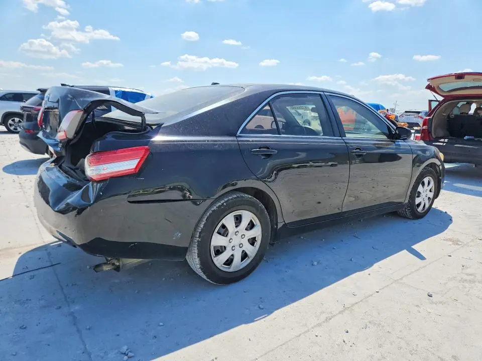 2010 TOYOTA CAMRY LE  