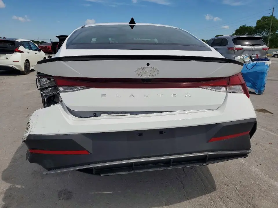 2025 HYUNDAI ELANTRA SEL SPORT  