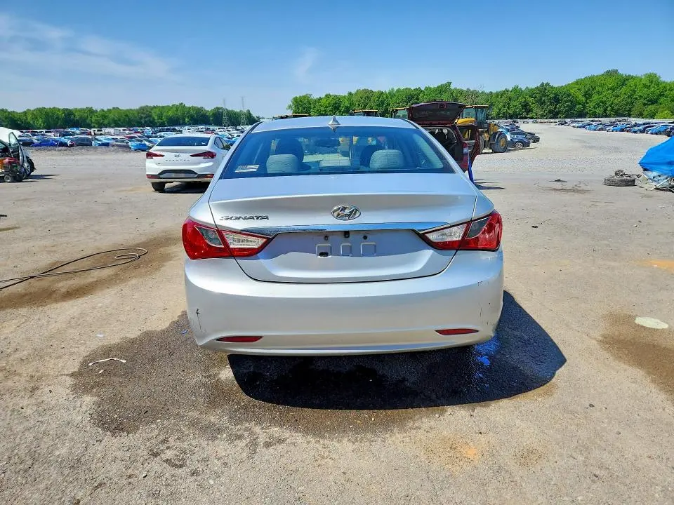 2012 HYUNDAI SONATA GLS  