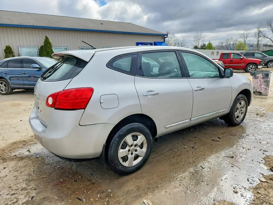 2013 NISSAN ROGUE S  