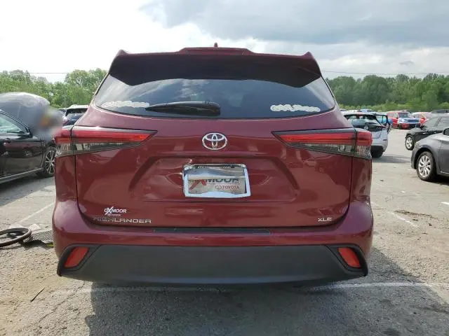 2022 TOYOTA HIGHLANDER XLE  