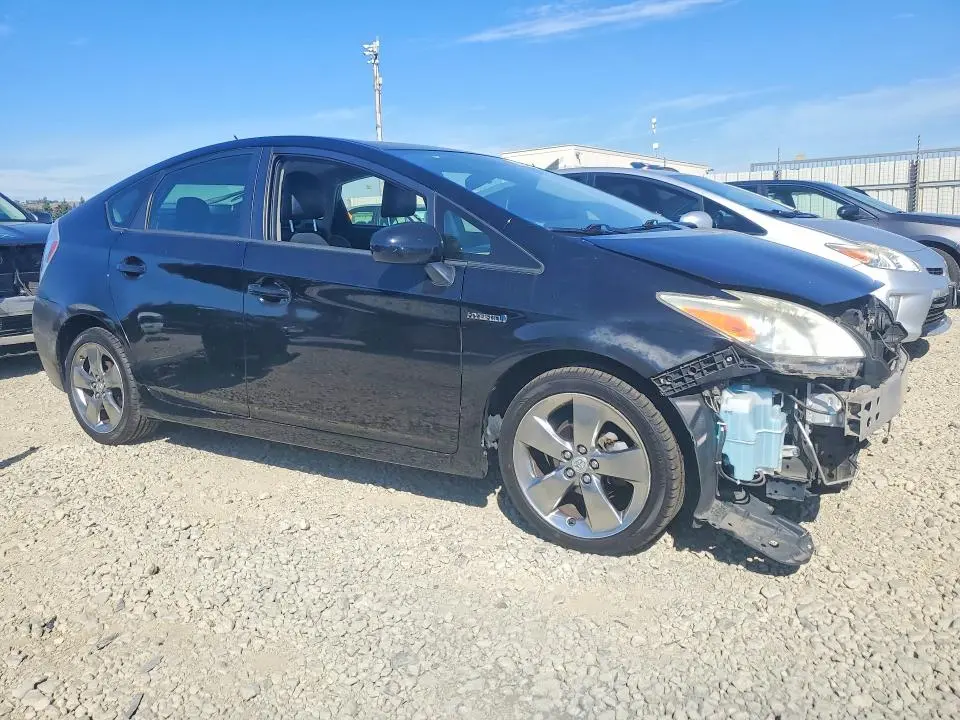 2013 TOYOTA PRIUS PERSONA SERIES SE  