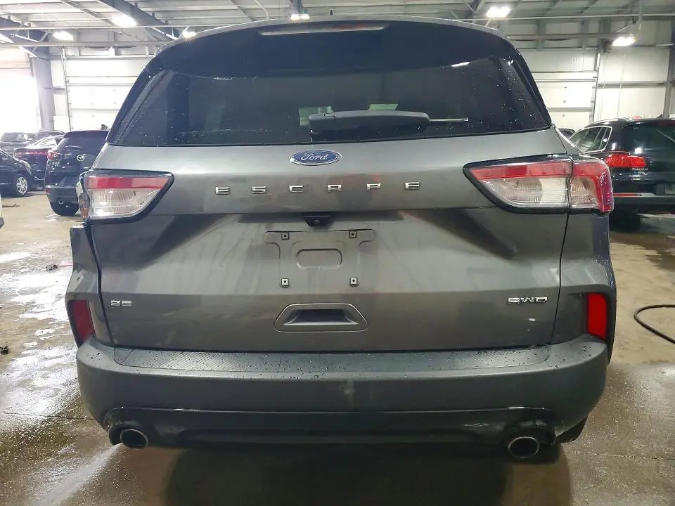 2021 FORD ESCAPE SE  
