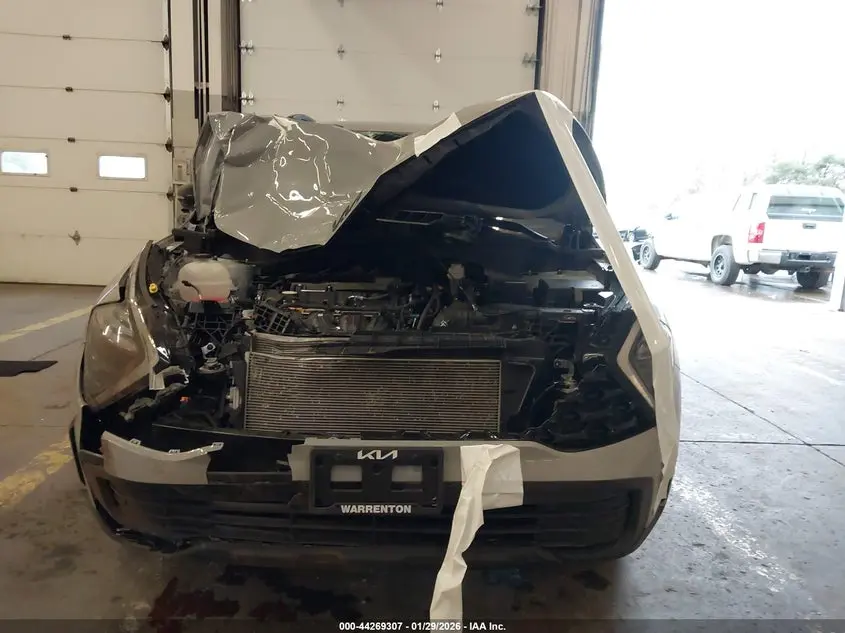 2025 KIA SPORTAGE X-LINE