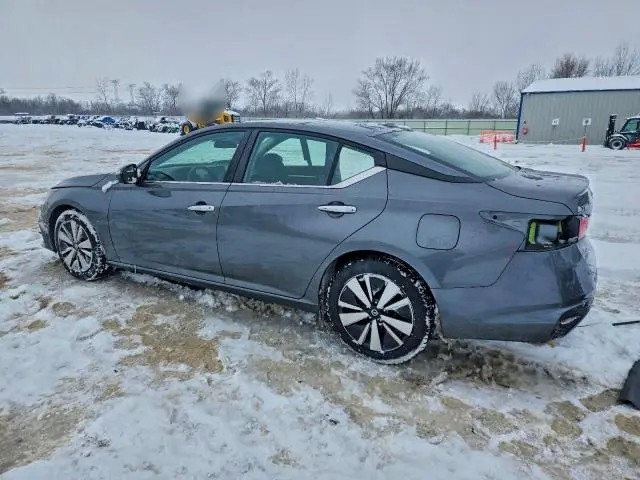 2022 NISSAN ALTIMA SV  