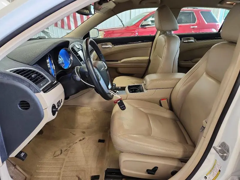 2013 CHRYSLER 300   
