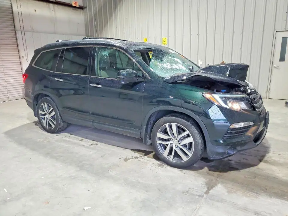 2017 HONDA PILOT TOURING  