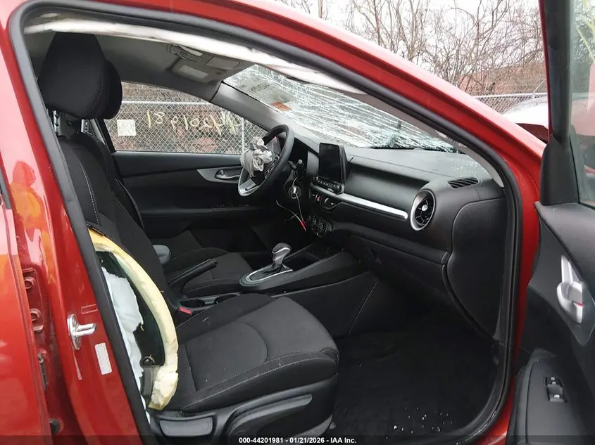 2022 KIA FORTE LXS