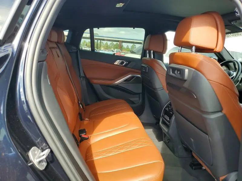 2022 BMW X6   