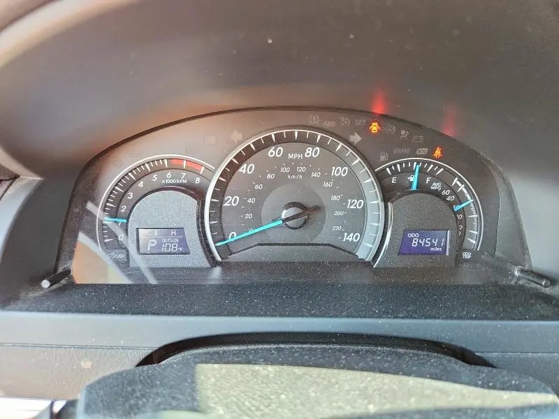 2014 TOYOTA CAMRY LE  