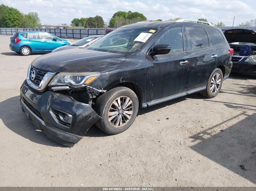 2018 NISSAN PATHFINDER SV