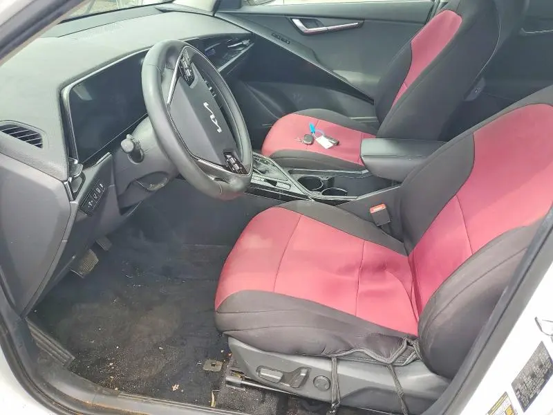 2024 KIA NIRO SX  