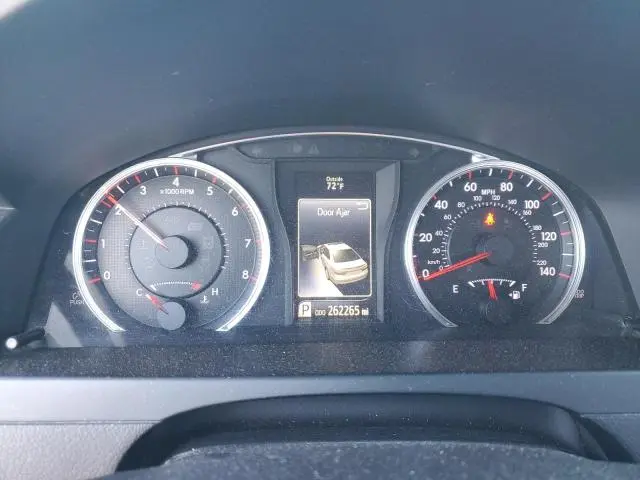 2016 TOYOTA CAMRY LE  