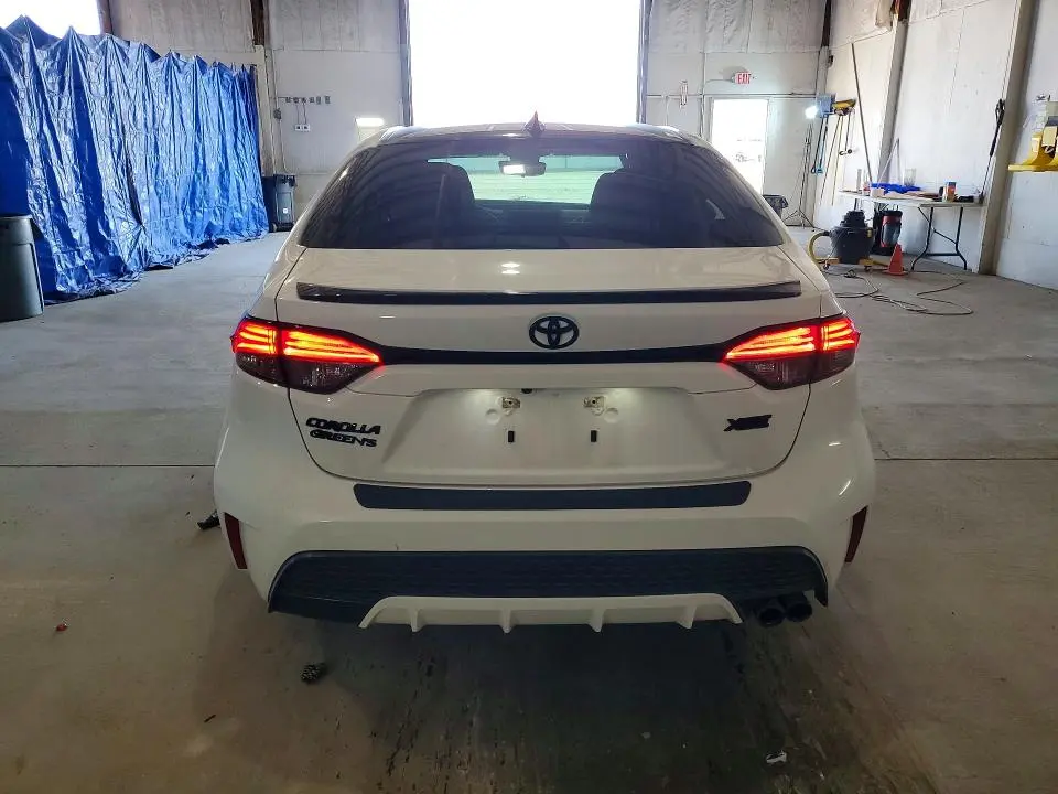 2022 TOYOTA COROLLA XSE  
