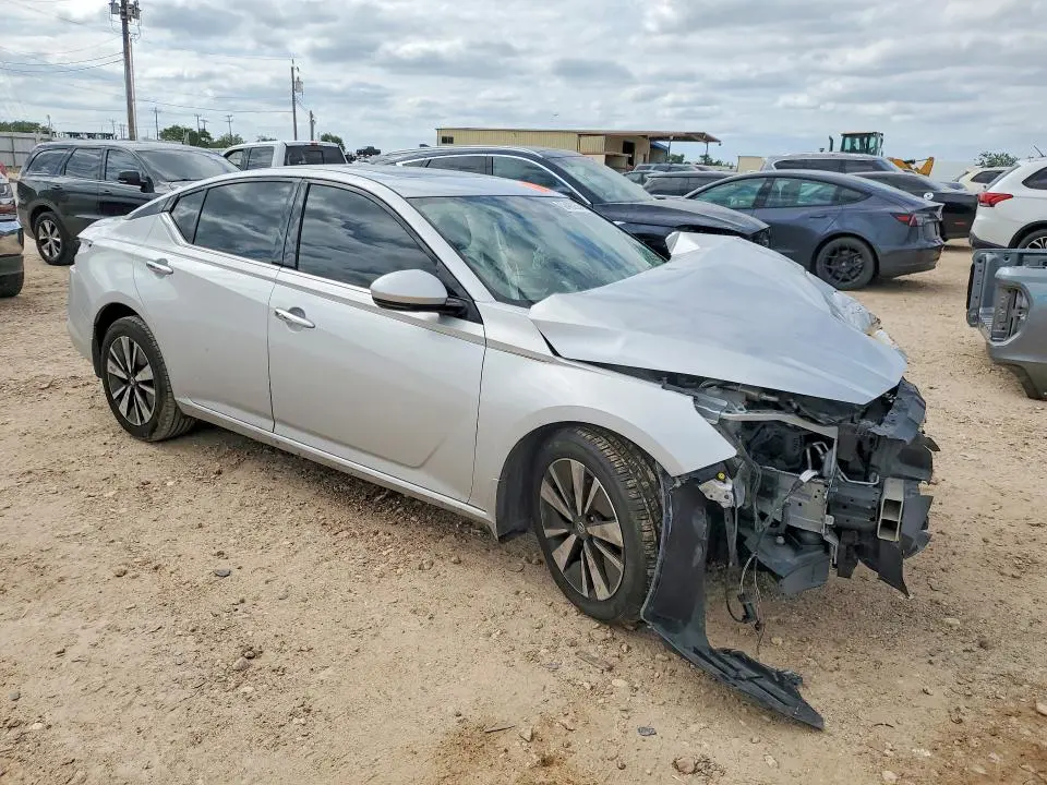 2019 NISSAN ALTIMA SV  
