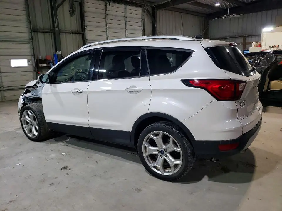 2019 FORD ESCAPE TITANIUM  