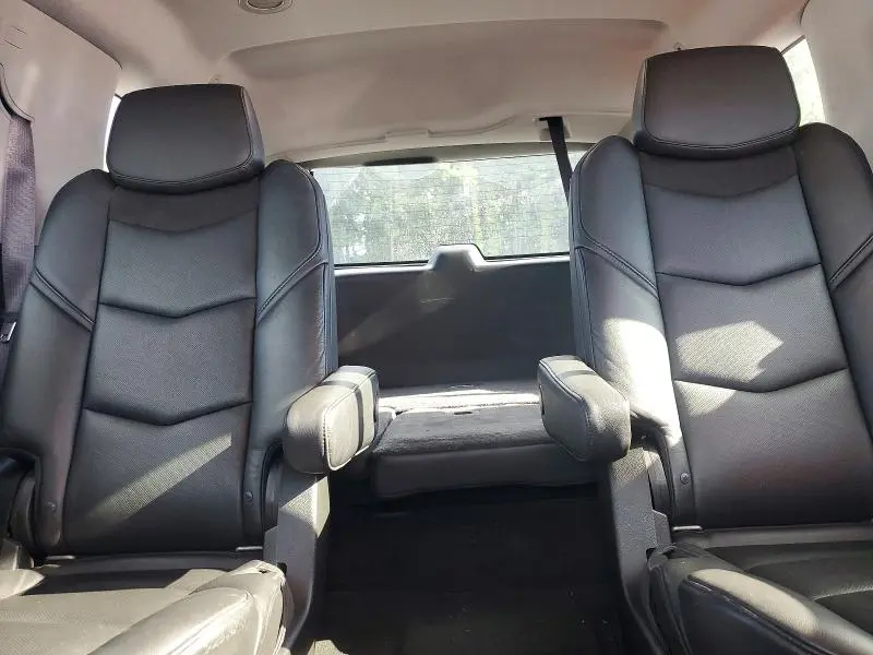 2016 CADILLAC ESCALADE LUXURY  