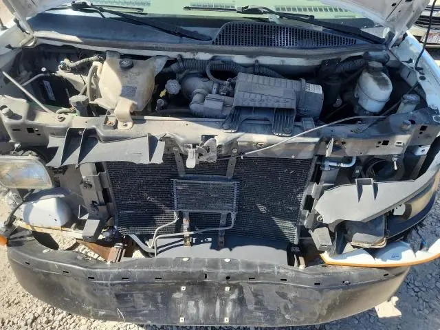 2011 GMC SAVANA G2500  