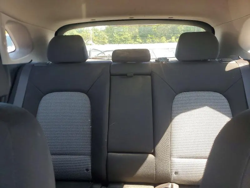 2018 HYUNDAI KONA SE  