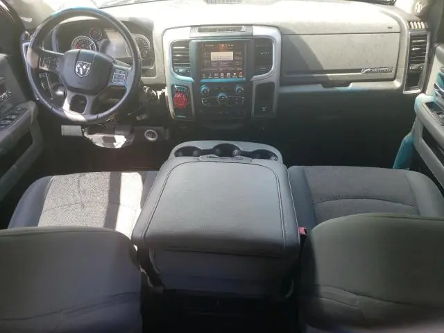 2016 RAM 1500 SLT
