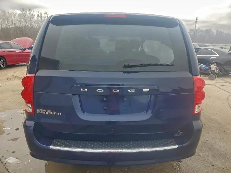 2013 DODGE GRAND CARAVAN SE  