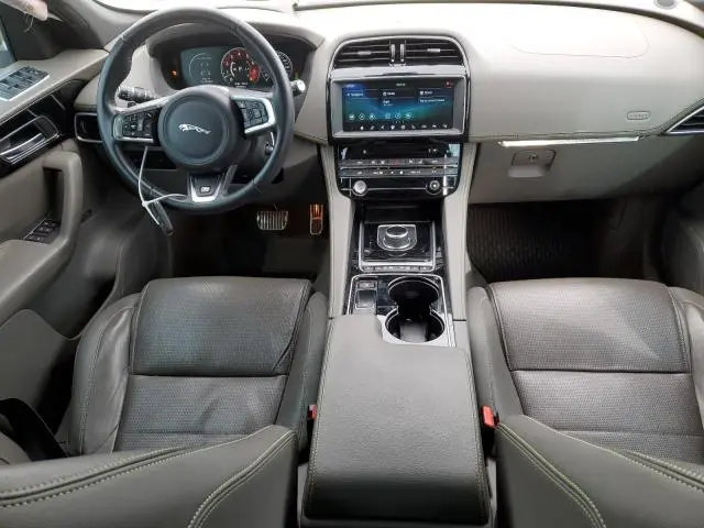 2017 JAGUAR F-PACE R - SPORT  