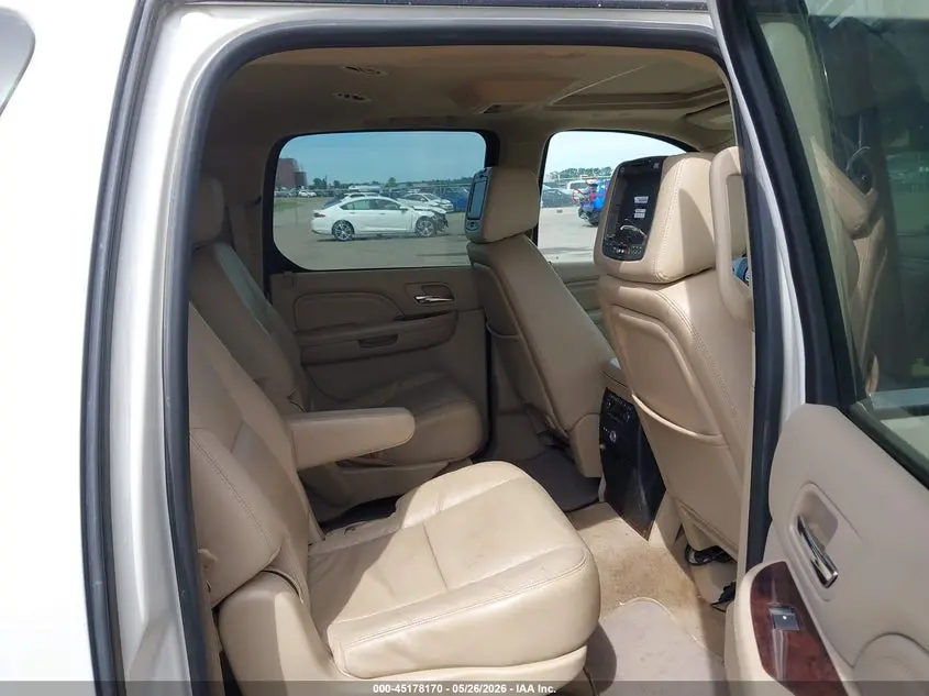 2012 CADILLAC ESCALADE ESV LUXURY
