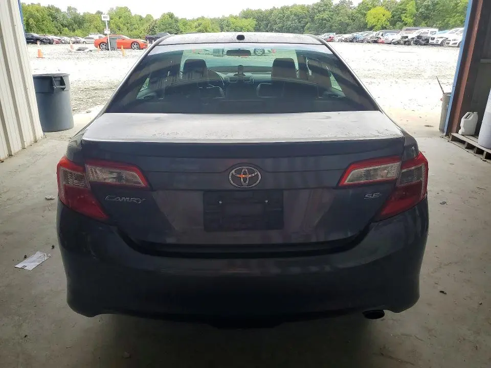 2012 TOYOTA CAMRY SE  