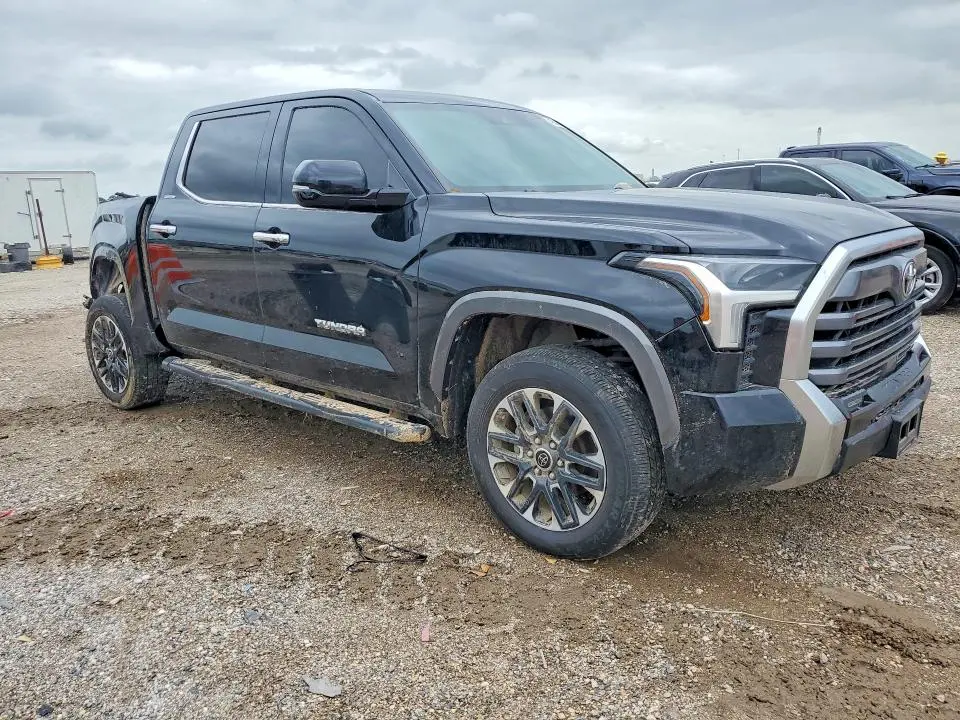 2024 TOYOTA TUNDRA CREWMAX LIMITED  