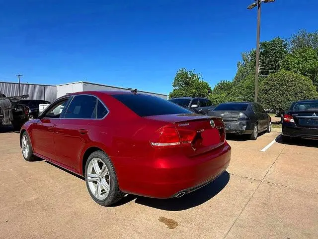 2015 VOLKSWAGEN PASSAT SE  