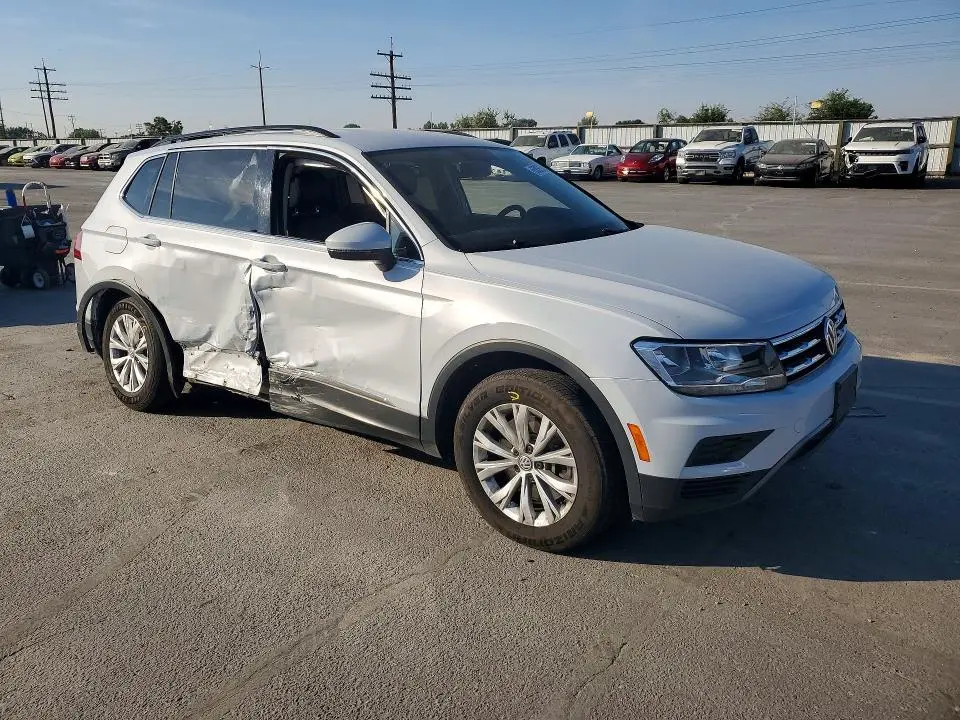 2018 VOLKSWAGEN TIGUAN SE  