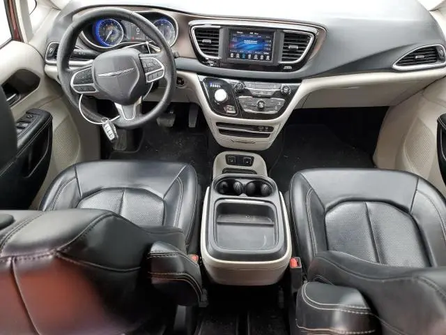 2020 CHRYSLER VOYAGER LXI  