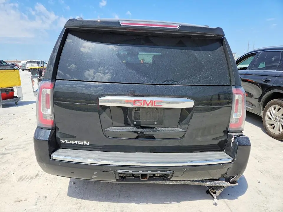 2018 GMC YUKON DENALI  