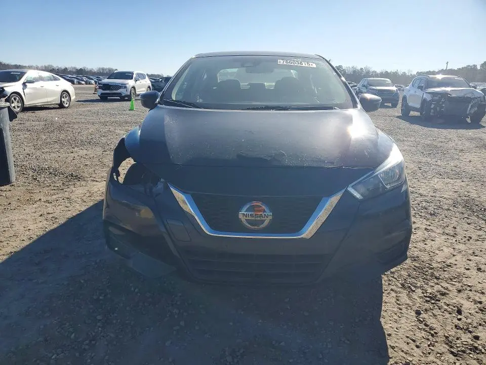 2020 NISSAN VERSA SV  