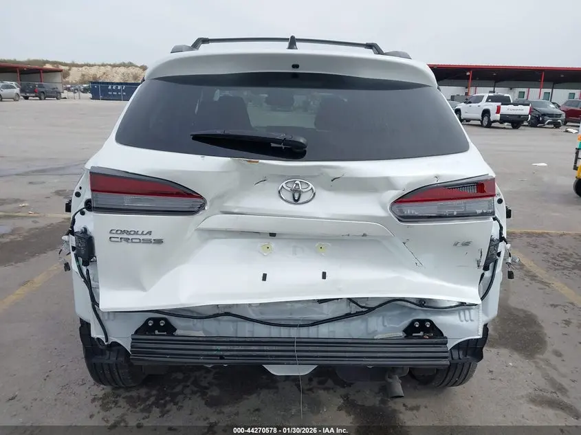 2026 TOYOTA COROLLA CROSS LE