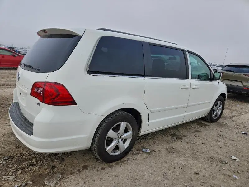 2011 VOLKSWAGEN ROUTAN SE  