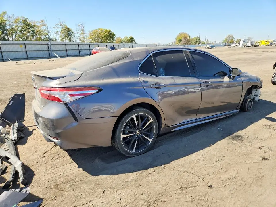 2020 TOYOTA CAMRY XSE  