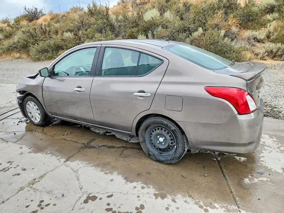 2016 NISSAN VERSA 1.6 SV  