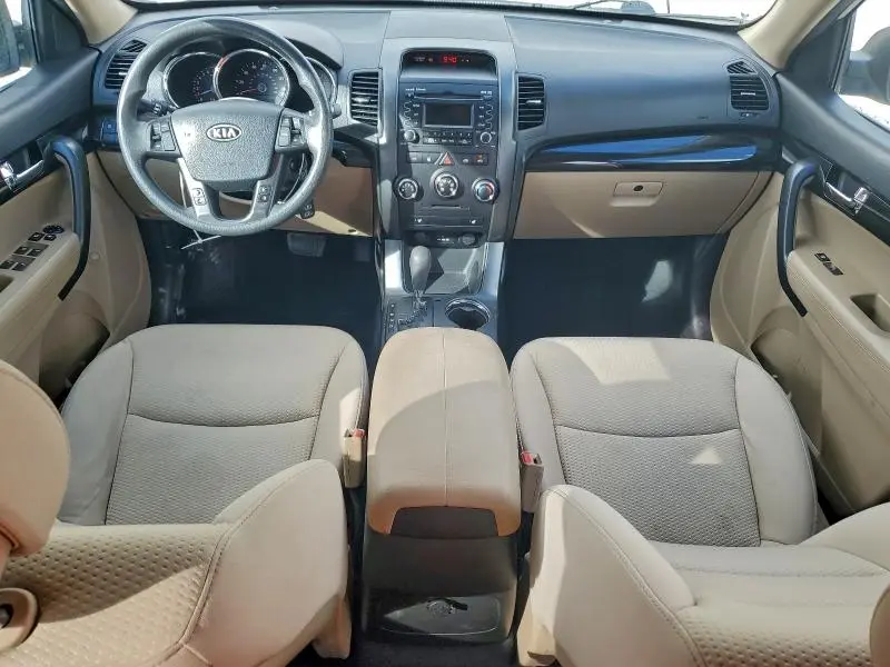 2011 KIA SORENTO BASE  