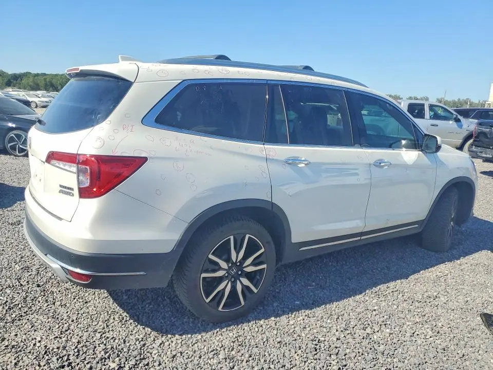 2019 HONDA PILOT TOURING  
