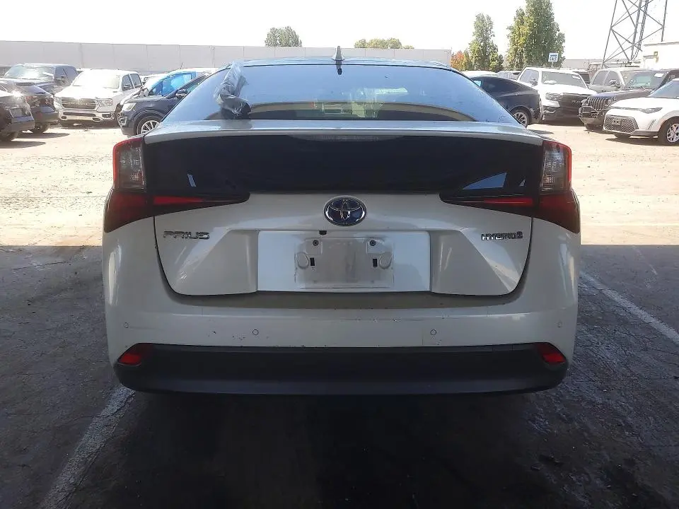 2019 TOYOTA PRIUS LE  