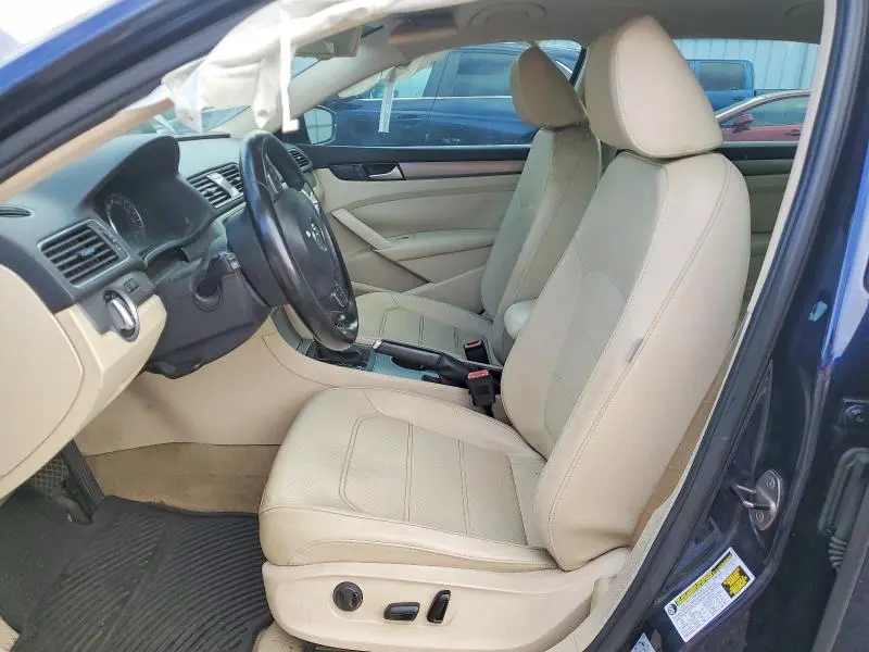 2014 VOLKSWAGEN PASSAT SE  