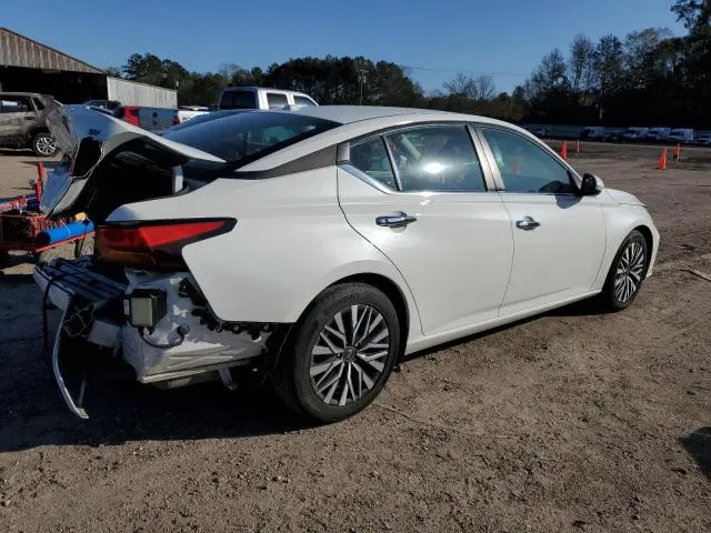 2023 NISSAN ALTIMA SV  