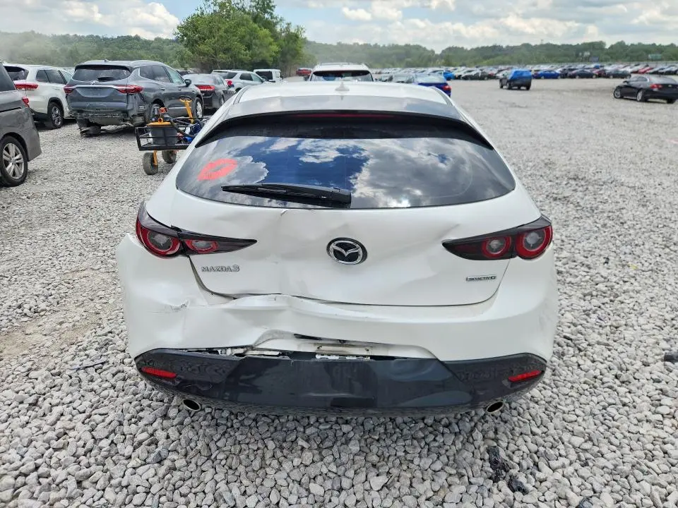 2022 MAZDA 3 PREMIUM  
