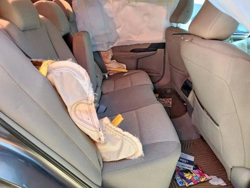 2015 TOYOTA CAMRY LE  