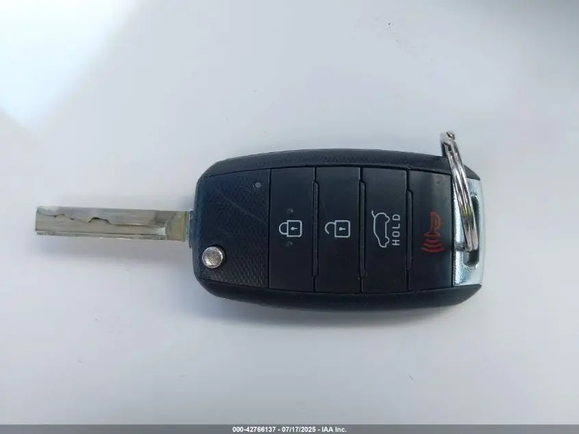2016 KIA SORENTO 2.4L LX