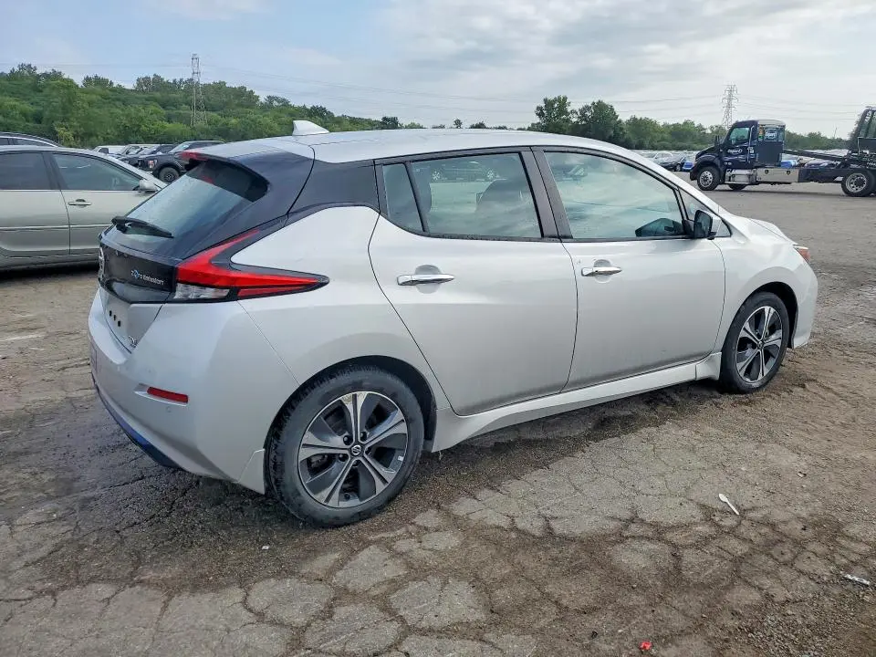 2020 NISSAN LEAF SV PLUS  