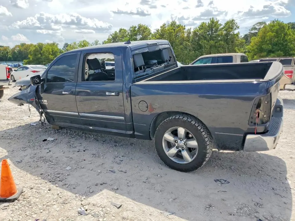 2015 RAM 1500 SLT  