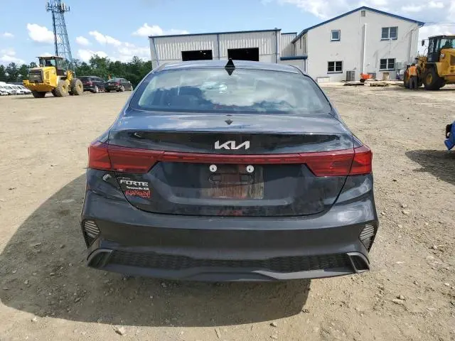 2024 KIA FORTE LX  