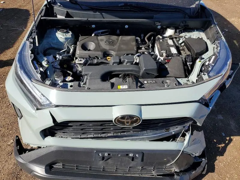 2022 TOYOTA RAV4 XLE  